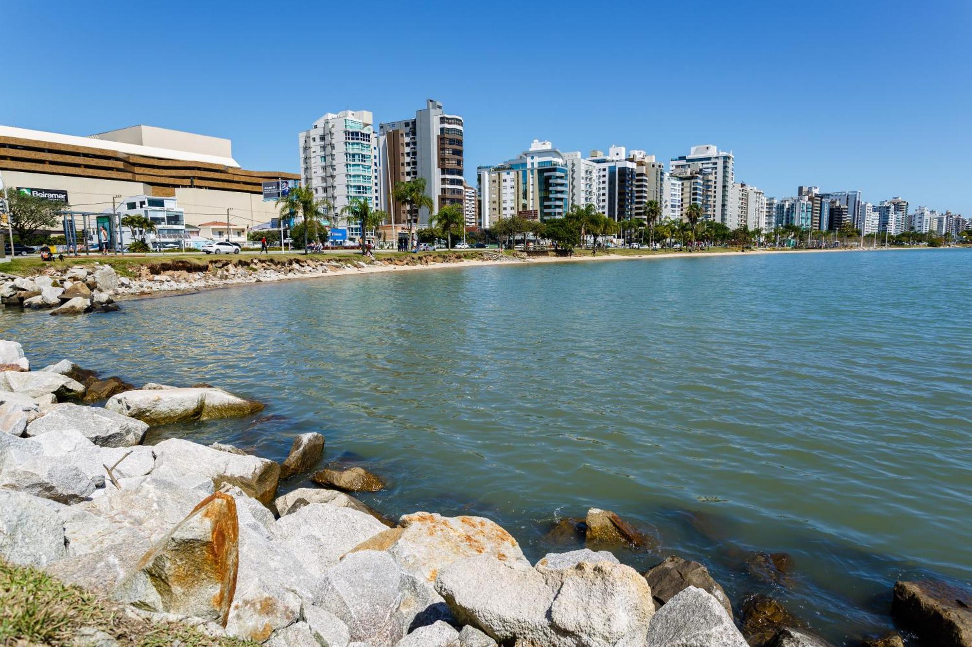 Aconchego Na Frei Caneca, Shopping/beiramar Uq2910 * Florianopolis